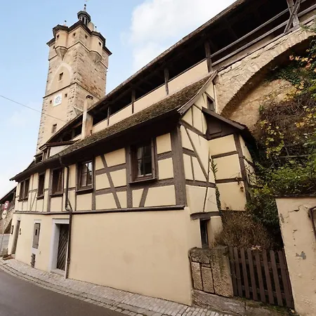 Naechtigen An Der Stadtmauer *