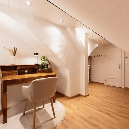 Naechtigen An Der Stadtmauer Apartment *